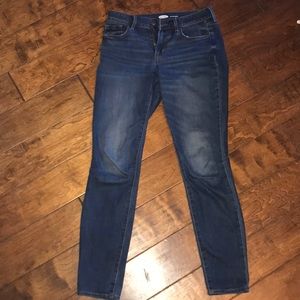 Size 4 Skinny Old Navy Jeans!